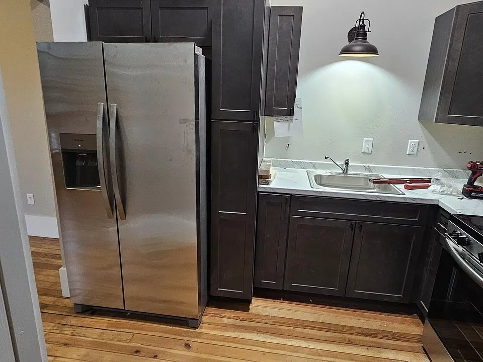 201 W Main St #11