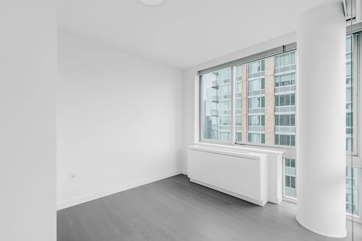 101 West End Avenue PHF