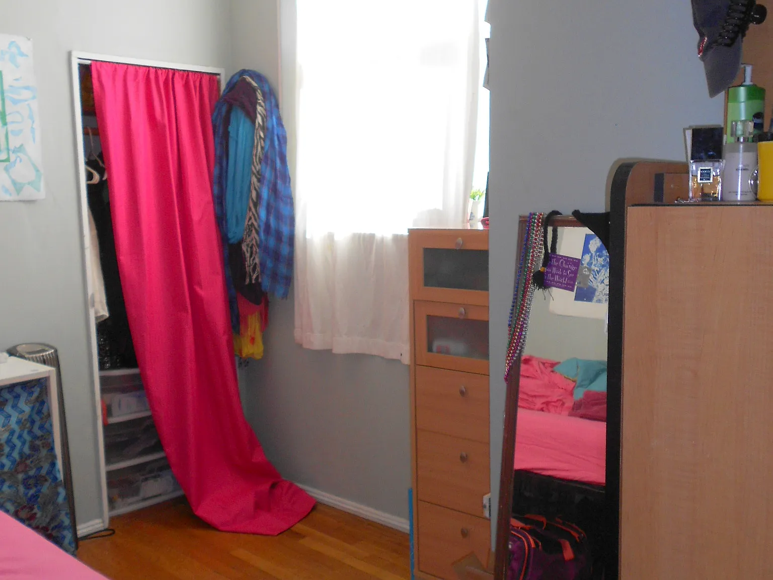 3 bed, 800 sqft, $1,050 — Photo 2