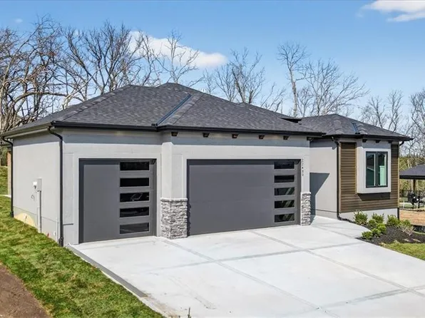 22480 W 89th Ter, Lenexa, KS 66227