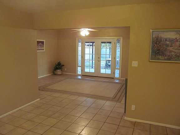 3rd image of 709 E 8th Ave
