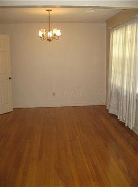 2nd image of 455 Clower Ave