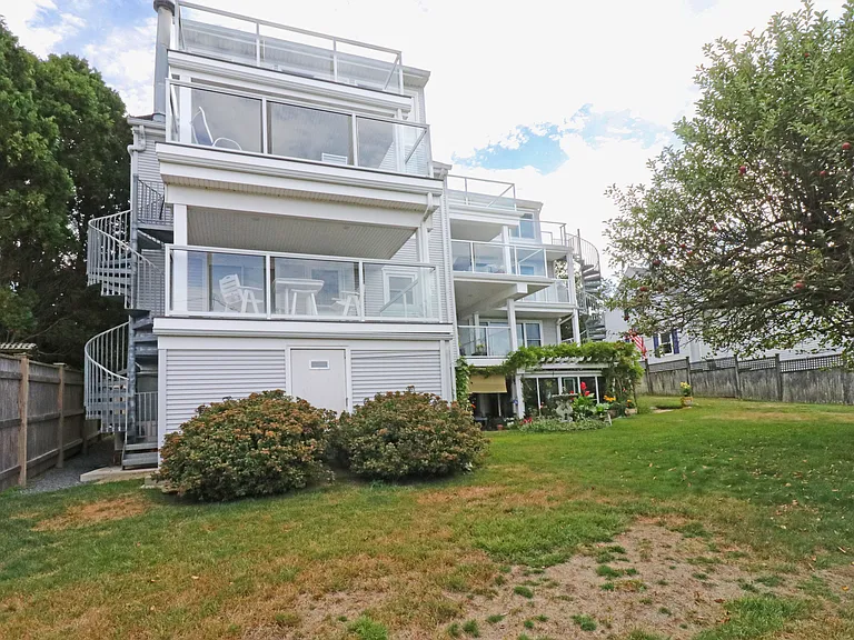249 Tuckerman Ave #2 — Photo 4