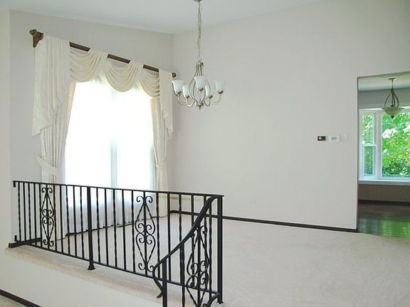 4th image of 932 French Dr