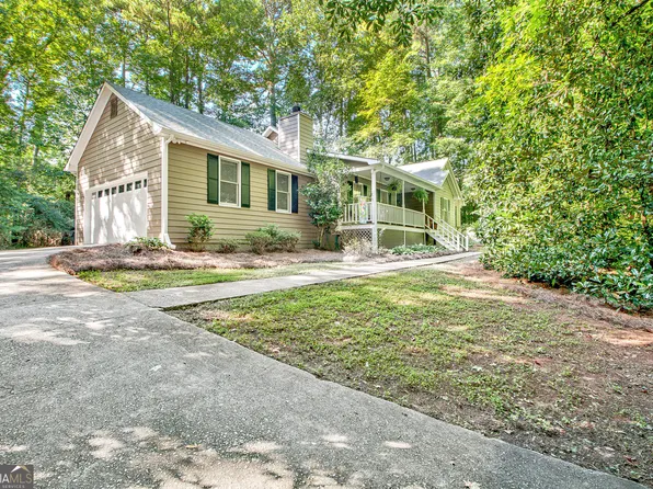 225 Grand Jct, Sharpsburg, GA 30277