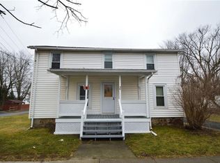 30 N Lake Ave, Bergen, NY 14416