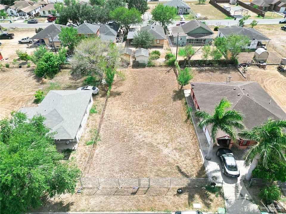 1st image of 607 W Albatross Ave