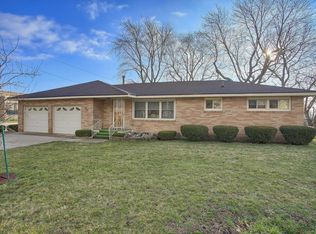203 S McKinley St, Mansfield, IL 61854