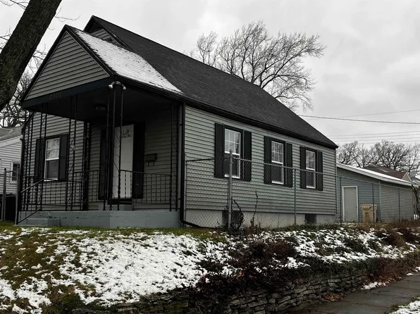 2801 Hartzer St, South Bend, IN 46628