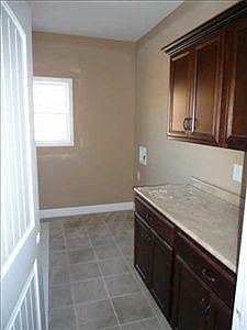 5th image of 995 Terraceside Cir