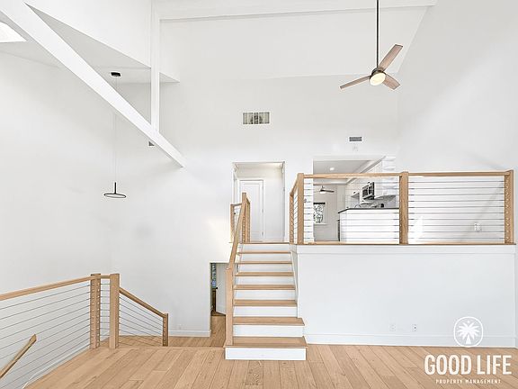 3rd image of 2055 Sea Cove Ln