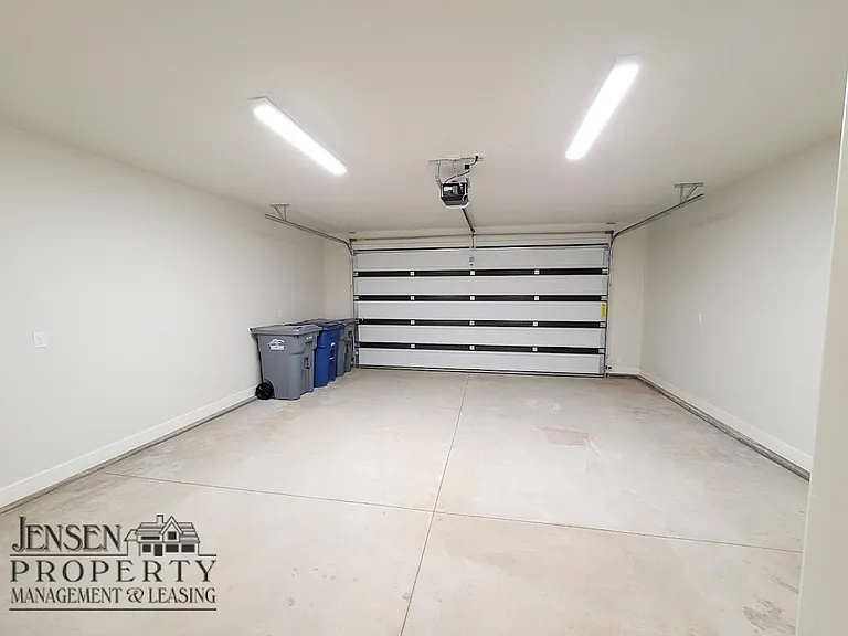 538 N 550 W — Photo 23