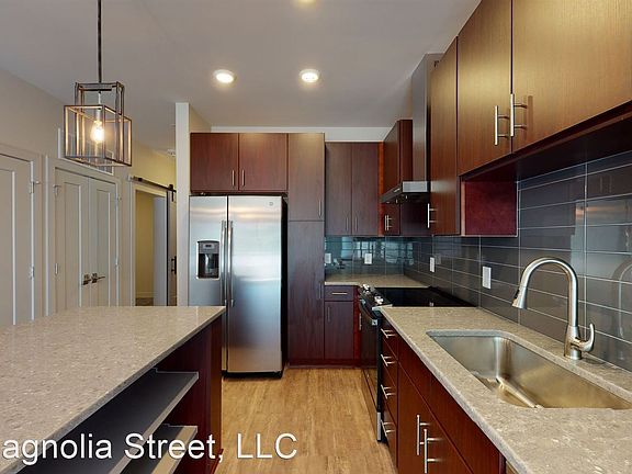 3rd image of 142 Magnolia St #306