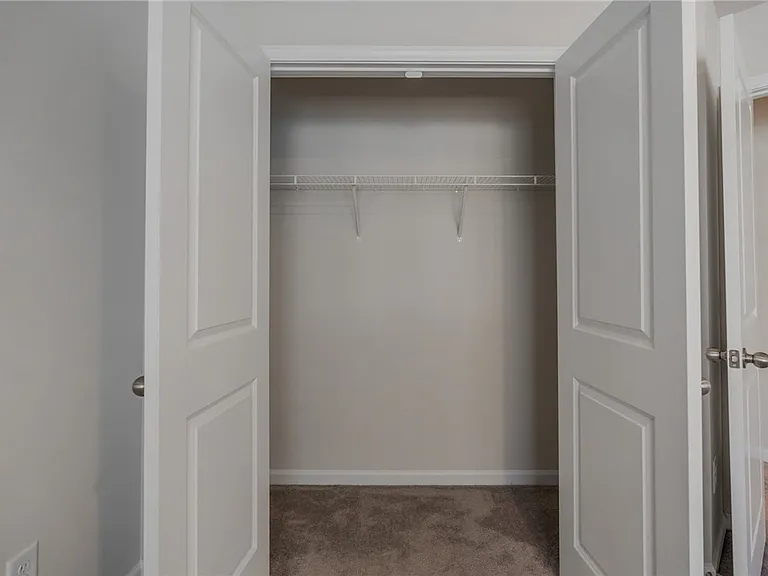 14 Loebner Ln — Photo 34