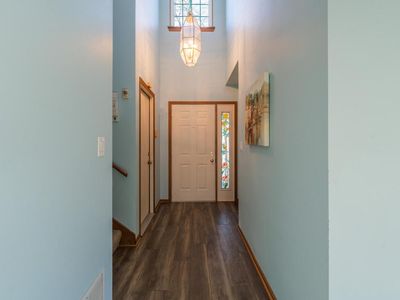 18775 Brookfield Lake DRIVE #8, Brookfield, WI, 53045