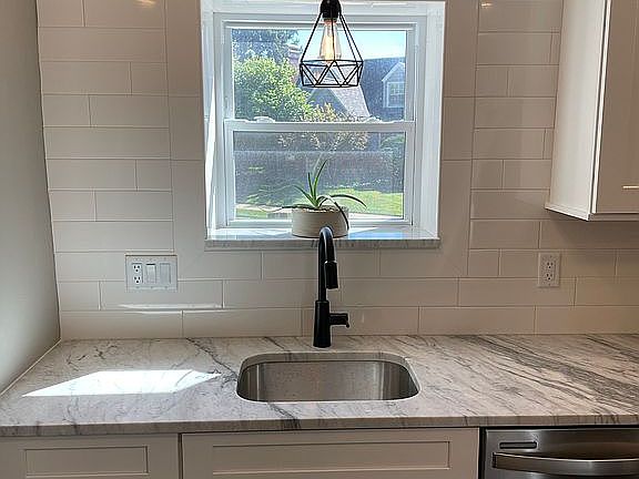 4th image of 5704 Delor St