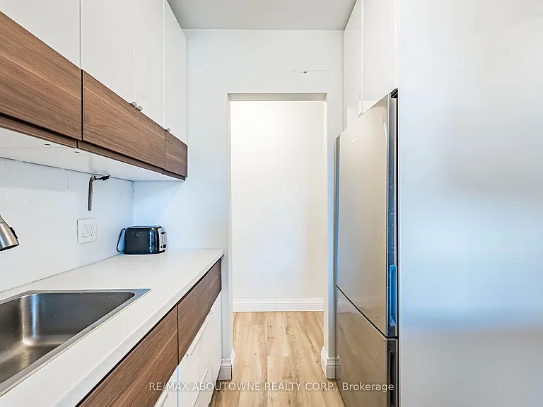 57 Mericourt Rd #203 — Photo 29