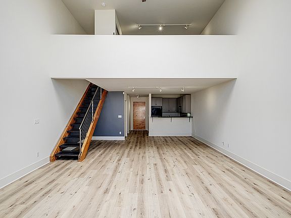 4th image of 3388 17th St APT 204