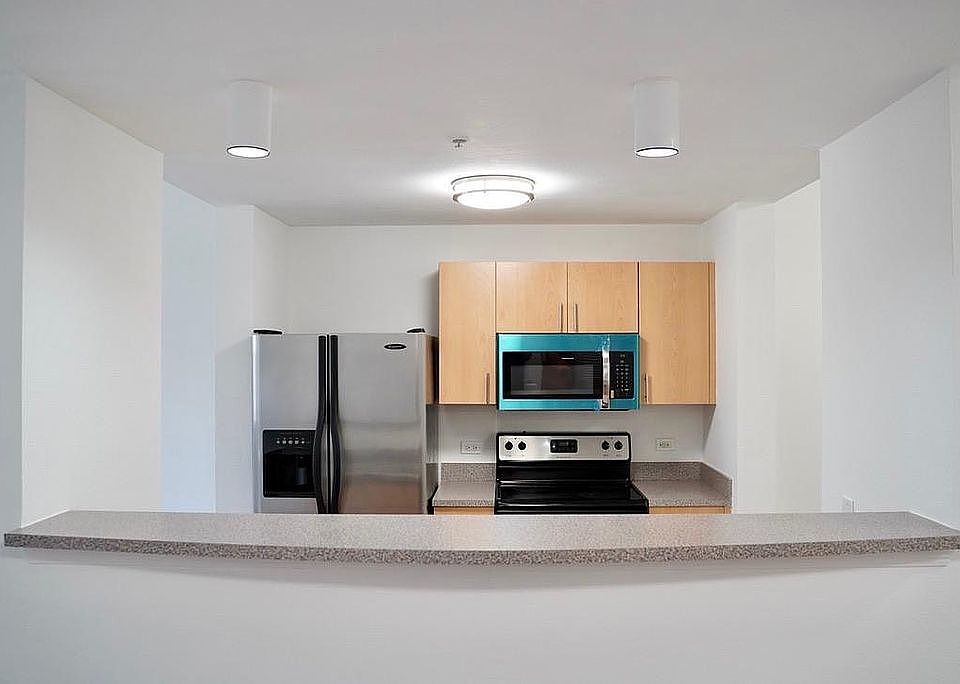1st image of 533 NE 3rd Ave APT 210