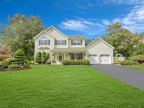 2nd image of 15 Monaco Ct