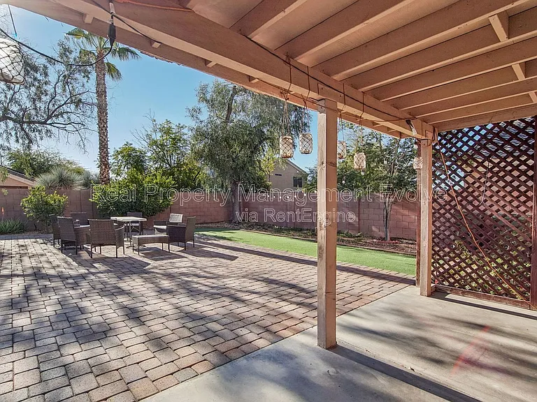 12571 W Mauna Loa Ln — Photo 31
