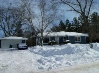 3930 Scheuneman Rd, Gem Lake, MN 55110