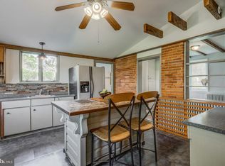 950 Clay Rd, Lititz, PA 17543