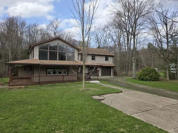 1590 Lee Rd, Waterford, PA 16441