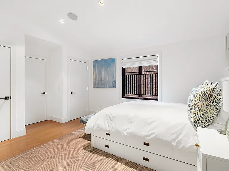 65 Mill Hill Ln — Photo 15