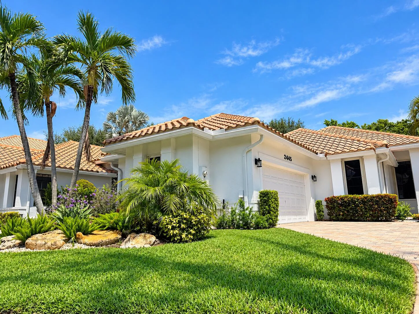 3 bed, 3.5 bath, 2103 sqft, $20,000 — Photo 2