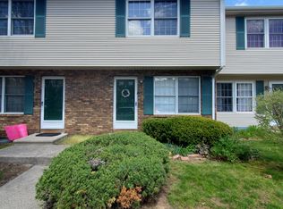 1-2 Countryside Ln #5, Middletown, CT 06457