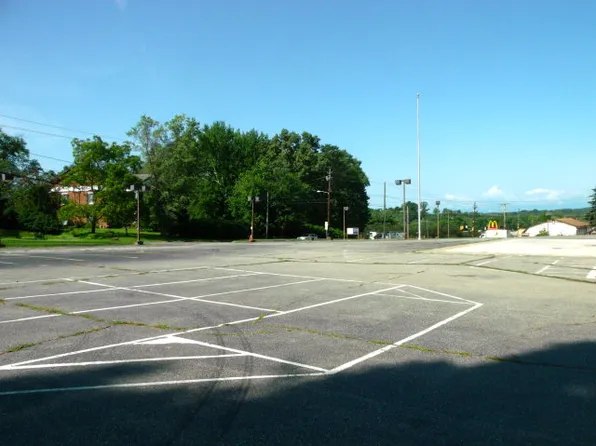 814 1/2 W Union St, Morganton, NC 28655