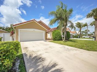2649 Fairway Cove Ct, Wellington, FL 33414