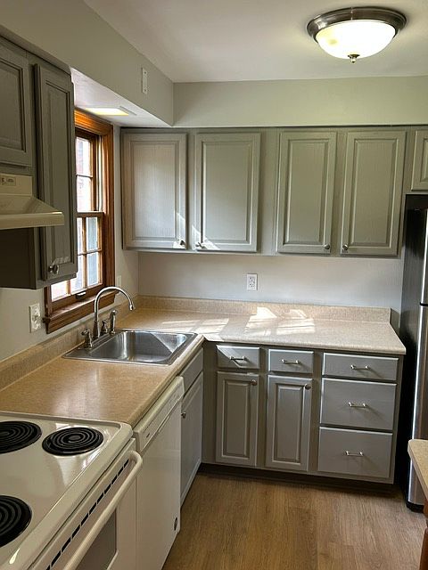 1st image of 412 Anawanda Ave