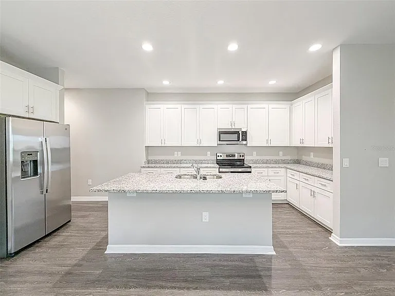 3430 Cup Dr — Photo 13