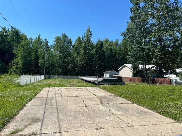 413 2nd Ave, Fox Creek, AB T0H 1P0
