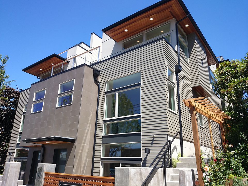 1st image of 2616B Eastlake Ave E