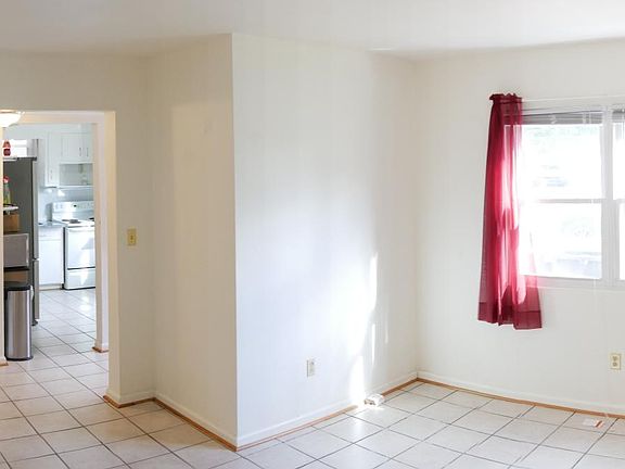 4th image of 305 E Augusta Ave #305