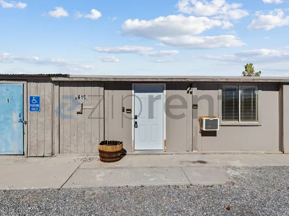 1610 W Donner St, Pahrump, NV 89048