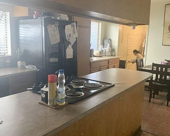 5th image of 1104 Portola Ave