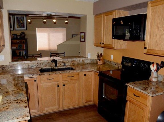 5th image of 10036 Del Chaparral Ct NE