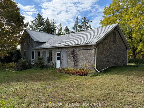 1079 Clearview Rd, Centre Hastings, ON K0K 3E0