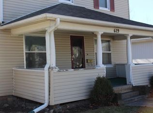 619 W 3rd St, Cameron, MO 64429