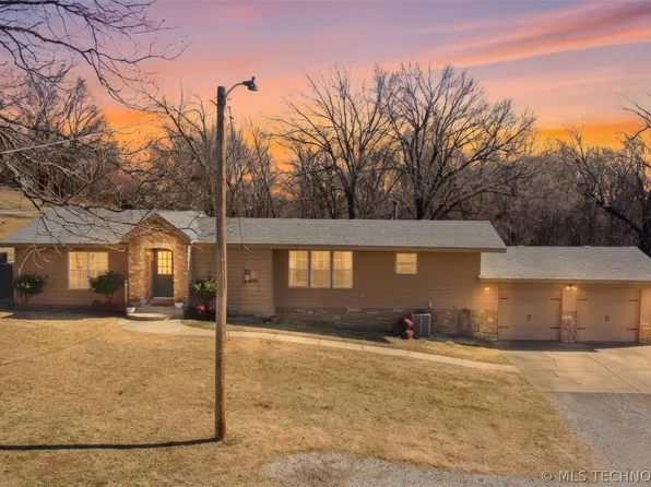 17995 S 4160th Rd, Claremore, OK 74017