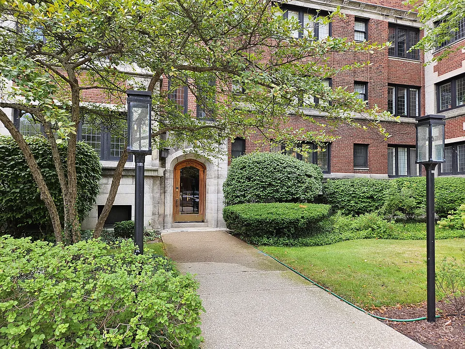 5656 S Dorchester Ave #1