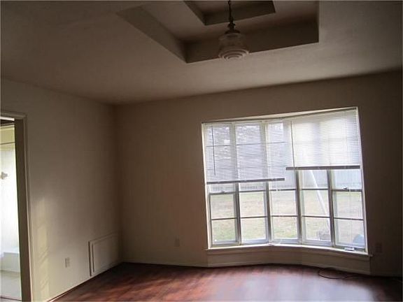 4th image of 12335 Plumpoint Dr