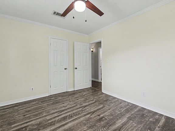 4th image of 442 Woody Cir