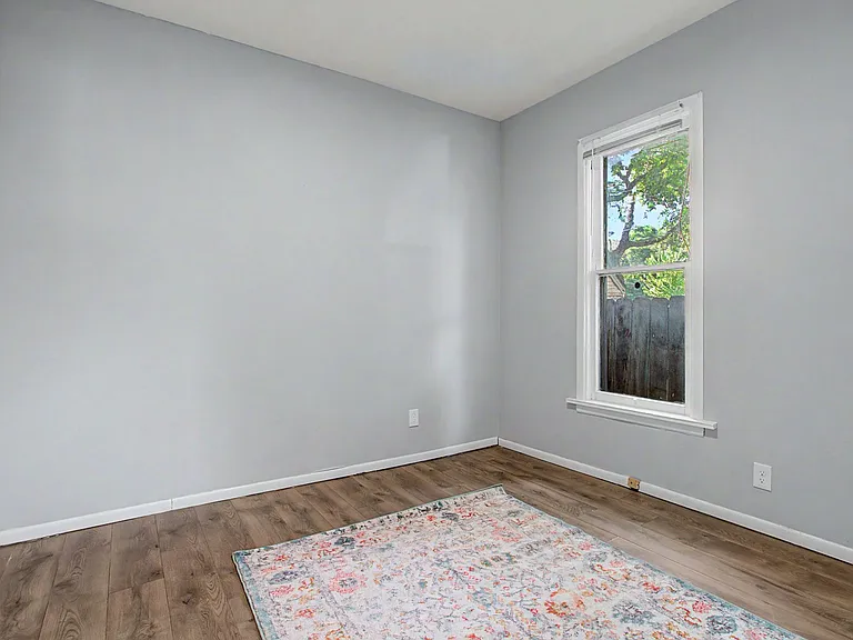 1426 Washington St NE #1 — Photo 14