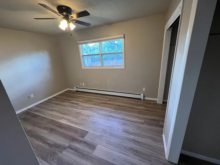 916 Timber Ln — Photo 11