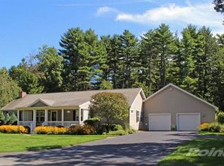 32 Fargo St, Greenfield, MA 01301